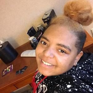 Meet your Posher, Lakiesha